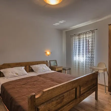 Vila Mirjana